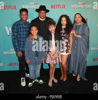 Celebrità frequentare Netflix è tutto il circa la stagione di Washingtons una celebrazione a Madera la cucina. Dotato di: Nathan Anderson, Maceo Smedley, Rev Run, Joseph Simmons, Lia Rose Randall, Kiana Ledé, Justine Simmons dove: Beverly Hills, in California, negli Stati Uniti quando: 09 Ago 2018 Credit: Brian A/WENN.com Foto Stock
