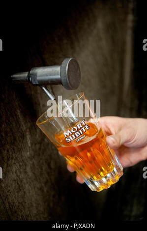 Impressioni di La Mort Subite lambic birreria in base Kobbegem, parte del gruppo di Alken-Maes (Belgio, 21/05/2014) Foto Stock