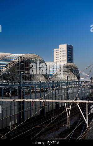 Il Leuven stazione ferroviaria, progettato da Philippe Samyn & Partners (Belgio, 14/11/2011) Foto Stock