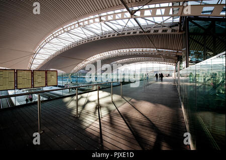 Il Leuven stazione ferroviaria, progettato da Philippe Samyn & Partners (Belgio, 14/11/2011) Foto Stock