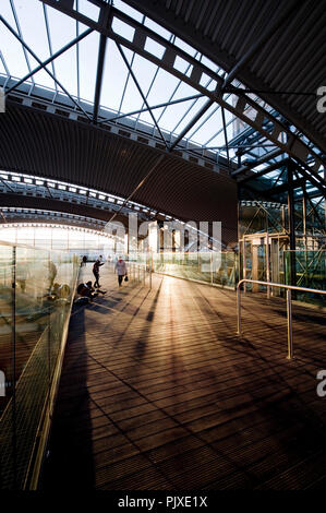 Il Leuven stazione ferroviaria, progettato da Philippe Samyn & Partners (Belgio, 14/11/2011) Foto Stock