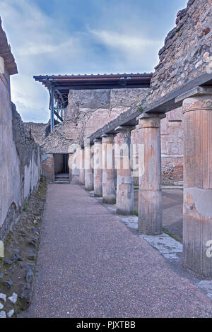 Colonnato delle terme di Pompei Stabys Campanula Italia Foto Stock