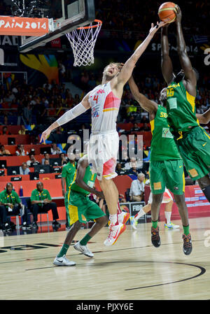 Pau Gasol (Spagna) contro il Senegal. La pallacanestro di Coppa del Mondo 2014 Foto Stock