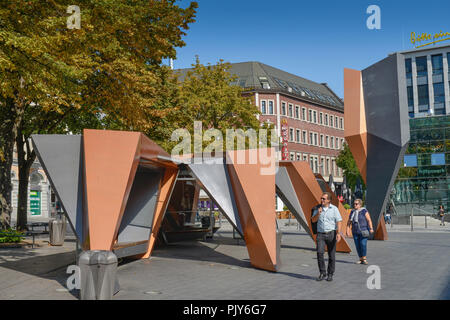 Fermata bus, Friedrich Wilhelm del luogo, Aachen, Renania settentrionale-Vestfalia, Germania, Bushaltestelle, Friedrich-Wilhelm-Platz, la Renania settentrionale-Vestfalia, Deutschlan Foto Stock