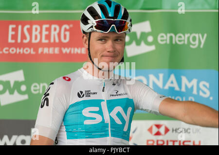 Chris Froome del Team Sky ha introdotto prima dell inizio dell Ovo Energy Tour della Gran Bretagna 2018 Stadio 8 a Londra. Credito: Malcolm Park/Alamy. Foto Stock