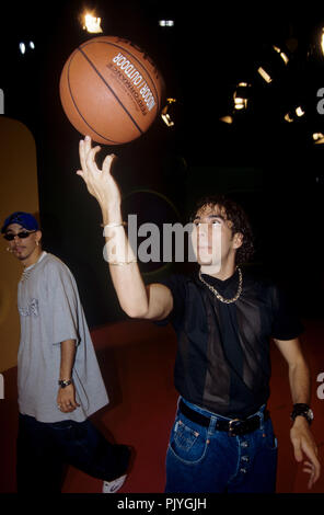 Backstreet Boys (l-r): Alexander James McLean, Howie Dorough su 23.08.1997 in Amburgo. | Utilizzo di tutto il mondo Foto Stock