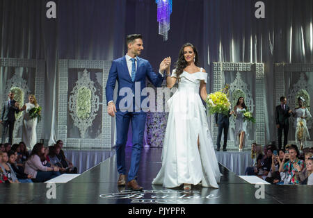 Toronto, Canada. 9 Sep, 2018. Presenti i modelli di abiti da sposa durante il 2018 del Canada Bridal Show a Toronto in Canada il 7 settembre 9, 2018. Credito: Zou Zheng/Xinhua/Alamy Live News Foto Stock