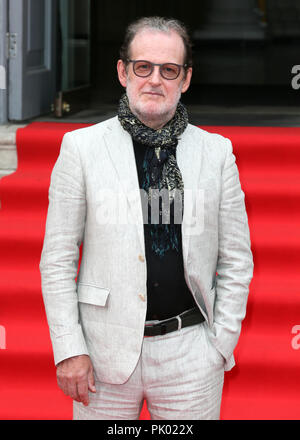 Il Regno Unito premiere di 'La moglie" tenutasi presso la Somerset House - Arrivi con: Björn Runge dove: Londra, Regno Unito quando: 09 Ago 2018 Credit: Mario Mitsis/WENN.com Foto Stock
