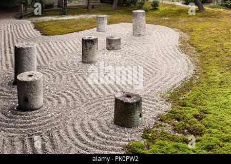 Tofuku-ji il tempio zen, Kyoto, Giappone. Il Giardino Est del Hojo (del sacerdote quarti), costruito nel 1939 da Mirei Shigemori, rappresenta il Big Dipper Foto Stock