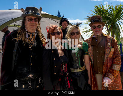 Eastbourne, East Sussex, Regno Unito. 8 e 9 settembre 2018. La Eastbourne SteamPunk Festival. Costumi fantasy e divertimento Foto Stock