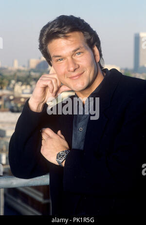 Patrick Swayze nel febbraio 1989 a Los Angeles. | Utilizzo di tutto il mondo Foto Stock