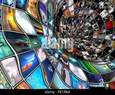 Tunnel di schermi multimediali con immagini diverse Foto Stock
