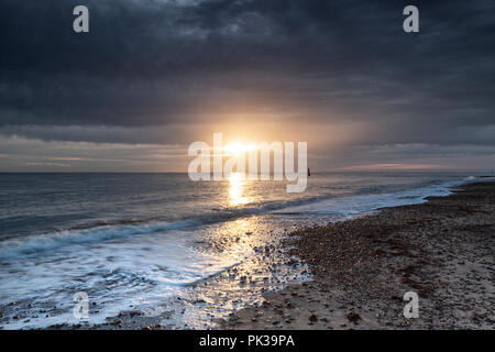 Sunrise a carrello Gap, Eccles sulla costa di Norfolk, Regno Unito. Foto Stock