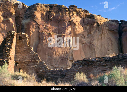 Rovine Anasazi di Hungo Pavi, unexcavated, Chaco Canyon, Nuovo Messico. Fotografia Foto Stock