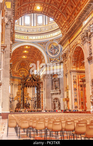 La Basilica di San Pietro adiacente al Vaticano, Roma Foto Stock