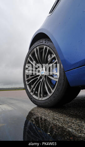 2012 BMW M5 F10 forma di sesta generazione tedesco super berlina Foto Stock