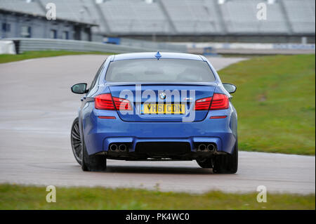 2012 BMW M5 F10 forma di sesta generazione tedesco super berlina Foto Stock
