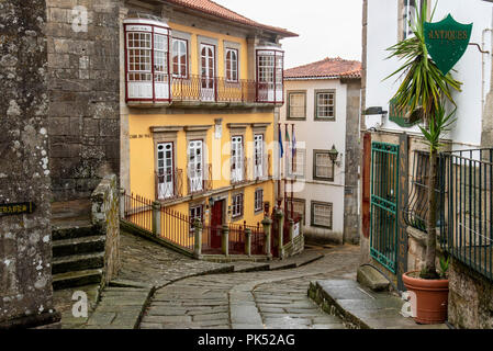 Una vecchia strada all'interno del xvii secolo fortificazioni di Valença do Minho. Alto Minho, Portogallo Foto Stock