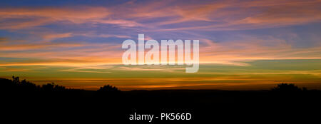 Tramonto da Danebury Hillfort in Hampshire, Inghilterra Foto Stock