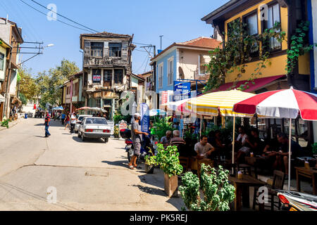 BURSA, TURCHIA - 01 settembre 2018 :: Tirilye è villaggio storico in Mudanya, Bursa. Foto Stock