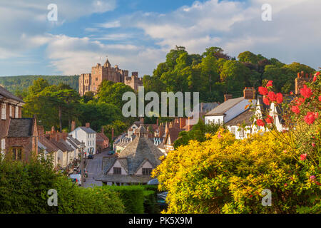 Il Castello di Dunster, Somerset, Inghilterra, Regno Unito Foto Stock