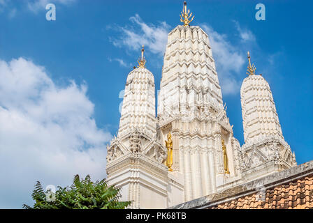 Wat Mahathat Worawihan tempio, Phetchaburi, Thailandia Foto Stock
