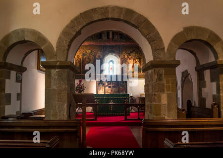 St Wulfran la Chiesa, chiesa del XII secolo, Ovingdean, Brighton East Sussex, England, Regno Unito Foto Stock