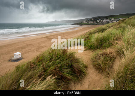 Le dune di sabbia che si affaccia Woolacombe sabbia sulla North Devon costa, Inghilterra. Foto Stock