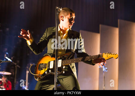 Arctic Monkeys effettuando al London 02 Arena il 9 settembre 2018 Foto Stock