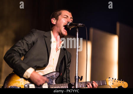 Arctic Monkeys effettuando al London 02 Arena il 9 settembre 2018 Foto Stock