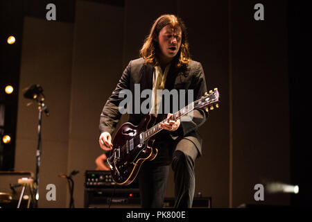 Arctic Monkeys effettuando al London 02 Arena il 9 settembre 2018 Foto Stock