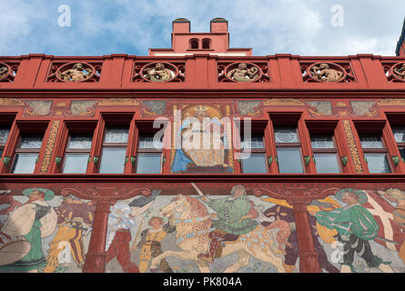 Affreschi nel cortile interno del Municipio di Basilea, Svizzera Foto Stock