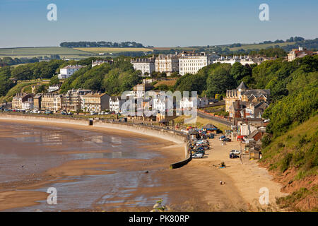 Regno Unito, Inghilterra, Yorkshire, Filey, città, Filey Sands Beach e dal lungomare proprietà dal Brigg Foto Stock