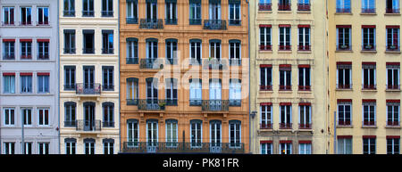 Fila di Victorian edifici di appartamenti presi a Lione, Francia Foto Stock