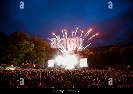 Norvegia, Bergen - Giugno 16, 2018. Affacciato sul festival folla durante il norvegese music festival Bergenfest 2018 a Bergen. (Photo credit: Gonzales foto - Jarle H. Moe). Foto Stock