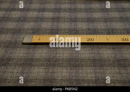 Tessuto di lana, costume, grigio-marrone a gabbia Foto Stock