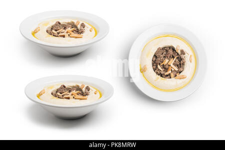 I ceci con carne speziata Hummus libanese, Set di hummus con carne, percorso di clipping incluso Foto Stock