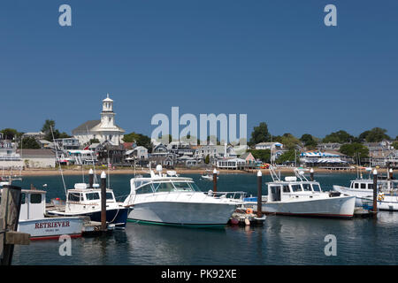 Barche ormeggiate al molo di MacMillan in a Provincetown, Massachusetts, Cape Cod, STATI UNITI D'AMERICA. Foto Stock