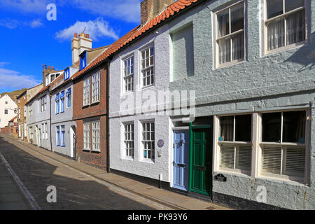 Holiday Cottages ciottoli Henrietta Street, Whitby, North Yorkshire, Inghilterra, Regno Unito. Foto Stock