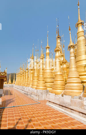 Shwe Inn Thein Paya, Inthein, Lago Inle, Myanmar Foto Stock