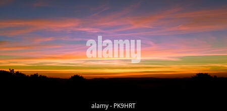 Tramonto da Danebury Hillfort in Hampshire, Inghilterra Foto Stock