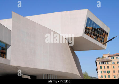 Italia Lazio Roma, MAXXI, sporgenza gallery & vista esterna. Foto Stock