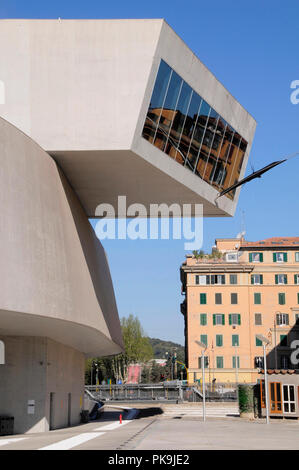 Italia Lazio Roma, MAXXI, sporgenza gallery & vista esterna. Foto Stock