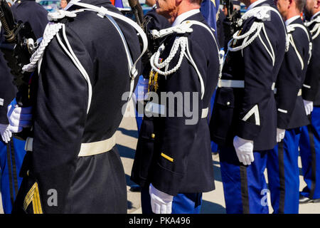 Gendarmeria francese frequentare ufficiale cerimonia militare, Sathonay-Camp, Francia Foto Stock