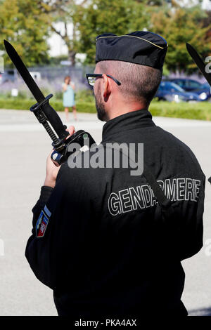 Gendarmeria francese frequentare ufficiale cerimonia militare, Sathonay-Camp, Francia Foto Stock