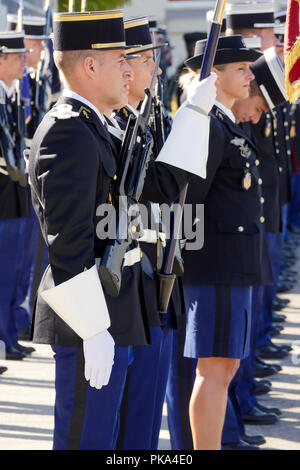 Gendarmeria francese frequentare ufficiale cerimonia militare, Sathonay-Camp, Francia Foto Stock