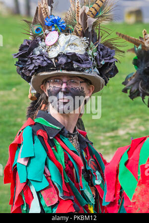 Morris ballerino, membri della Fox Morris a Swanage Folk Festival, Swanage, DORSET REGNO UNITO su una bella calda giornata di sole nel mese di settembre Foto Stock