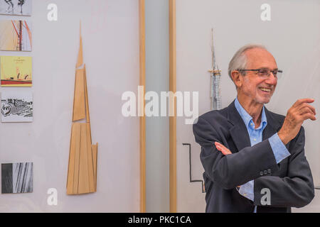 Londra, Regno Unito. Xii Sep, 2018. Renzo Piano con modelli per la Shard - Renzo Piano: la tecnica di fabbricazione di edifici del Gabrielle Jungels-Winkler Gallerie dell'Accademia Reale delle Arti. Il pianoforte è un architetto e Honorary Royal Academicianand questo è il primo sondaggio di hiss carriera che si terrà a Londra dal 1989 - facenti parte del 250 anniversario della Royal Academy. Credito: Guy Bell/Alamy Live News Foto Stock