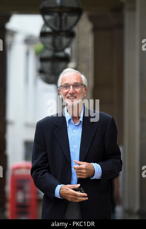 Londra, Regno Unito. Il 12 settembre 2018. Architetto di fama internazionale e Honorary Royal accademico Renzo Piano in corrispondenza di un'anteprima di "Renzo Piano: la tecnica di fabbricazione di edifici", una mostra comprendente 16 dei suoi progetti più significativi. La mostra viene eseguito il 15 settembre al 20 gennaio 2019 presso la Royal Academy of Arts di Piccadilly. Credito: Stephen Chung / Alamy Live News Foto Stock