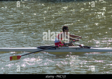 Plovdiv, Bulgaria, Mercoledì, 12 settembre 2018. FISA, mondo campionati di canottaggio, ESP PR2 M1X, Jorge PINEDA MATABENA, all'inizio della sua corsa, © Peter SPURRIER, Credito: Pietro SPURRIER/Alamy Live News Foto Stock